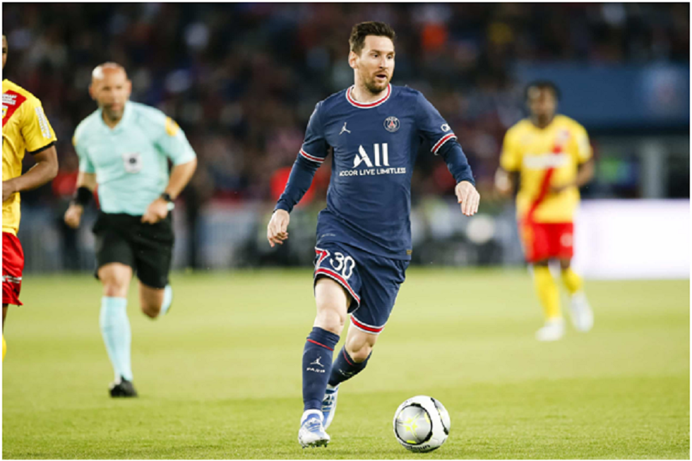 A journalist gave Messi the nickname La Pulga: